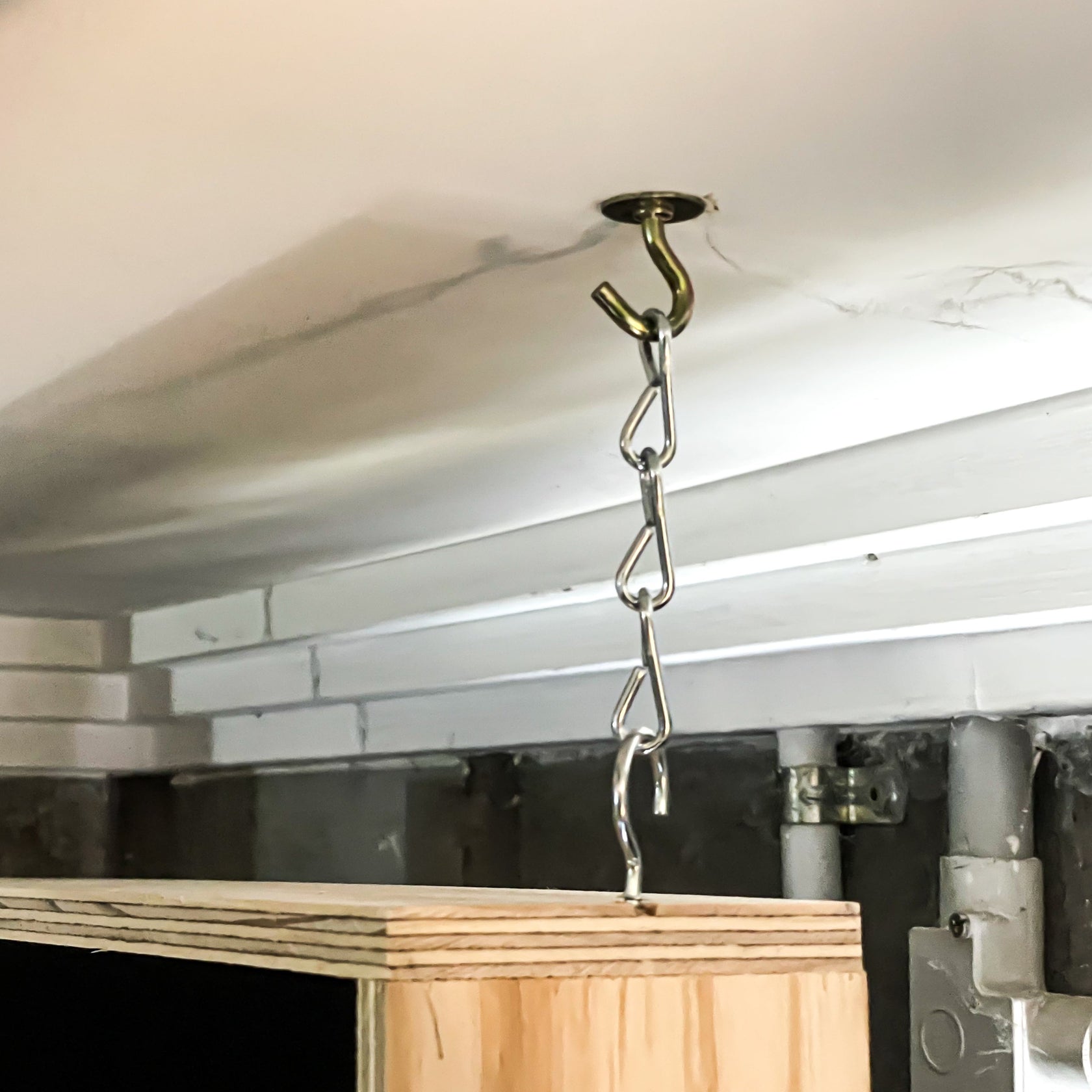 Vertical Ceiling Hang Kit installed